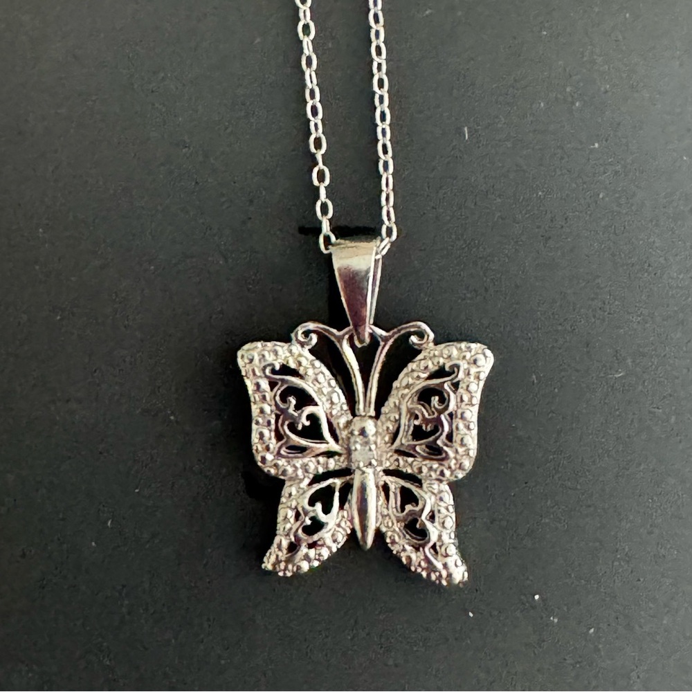 Elegant 925 Sterling Silver Butterfly Pendant Necklace